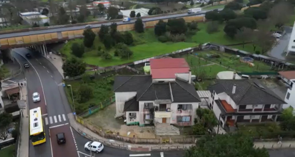 Autarquia vai apoiar famílias que viviam em condições precárias em escola abandonada